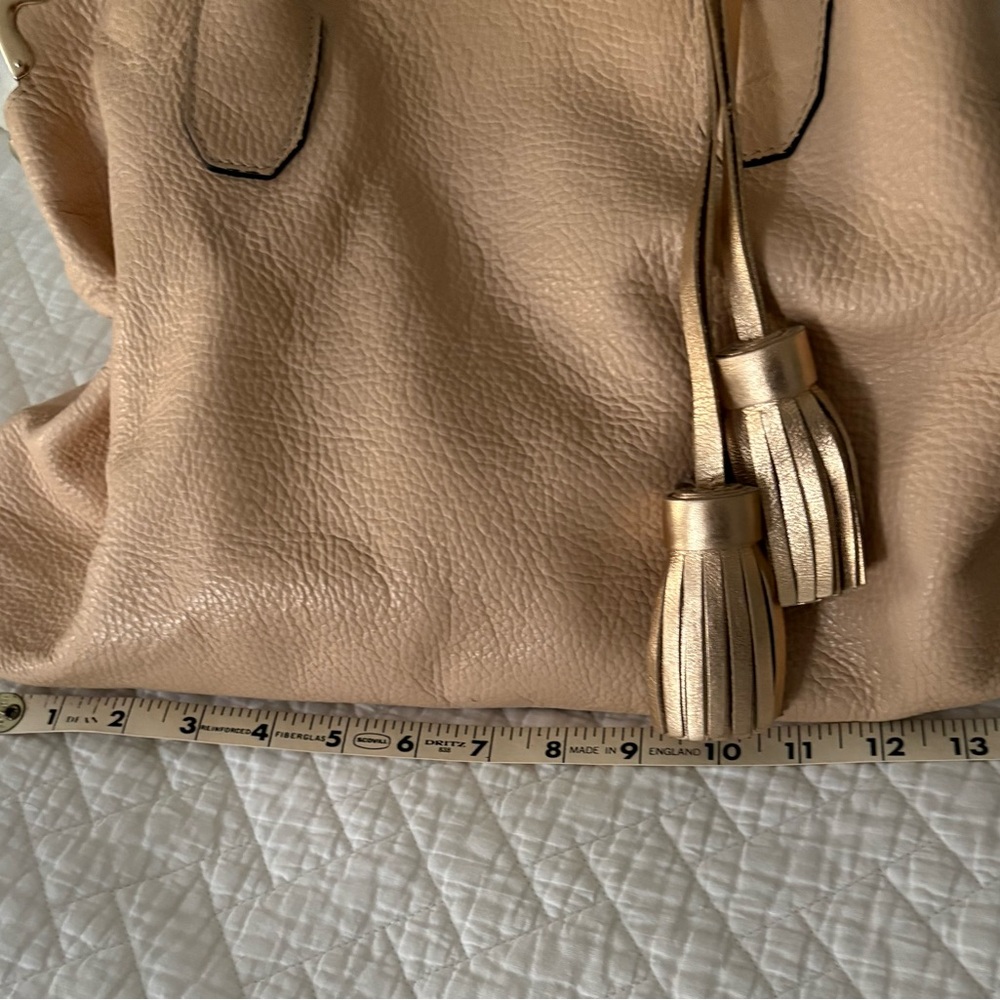 Innue Pink Leather Handbag - Picture 5 of 11